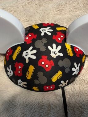 Disney Parks Black and White Tag Label